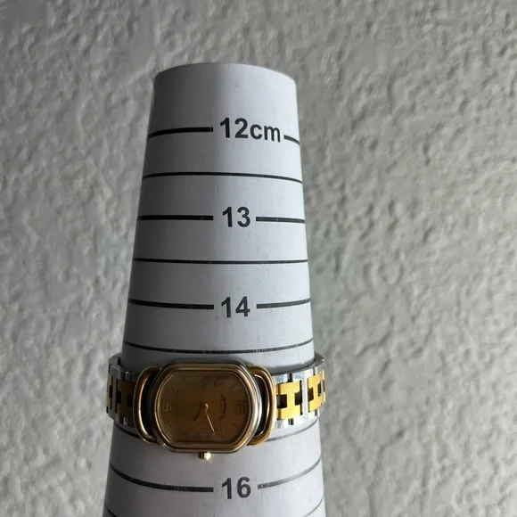 HERMÈS RALLYE 18K Yellow Gold-Plated ladies watch - Picture 13 of 17